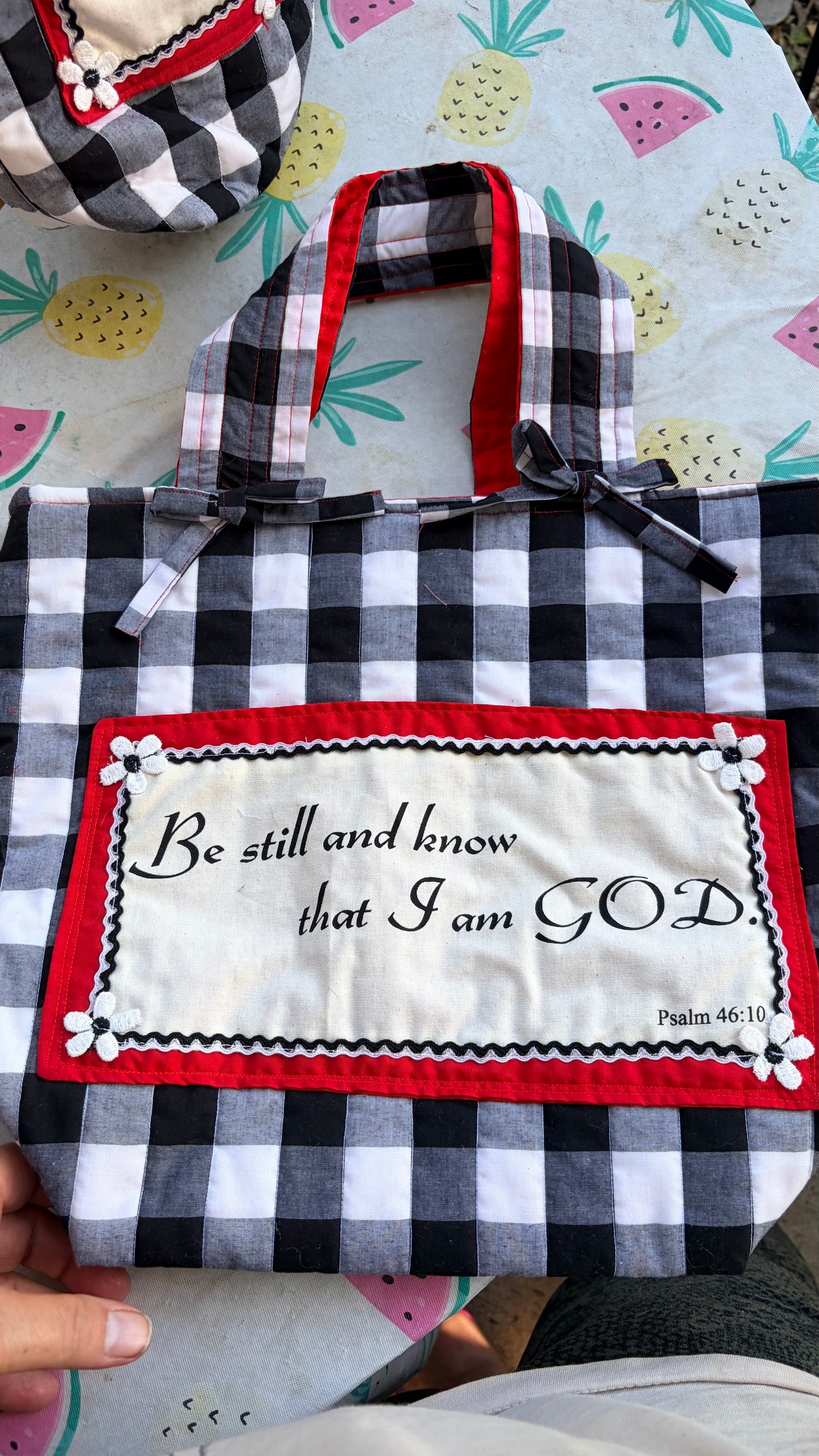 Bible Study Tote: Black and White checks with red accents. Psalm 46:10