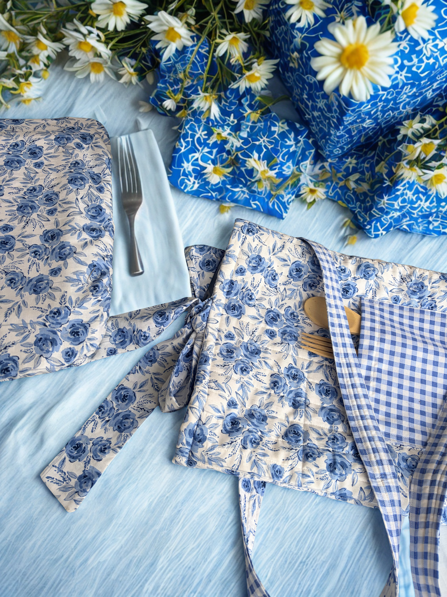 Blue Rose Print Casserole Cover