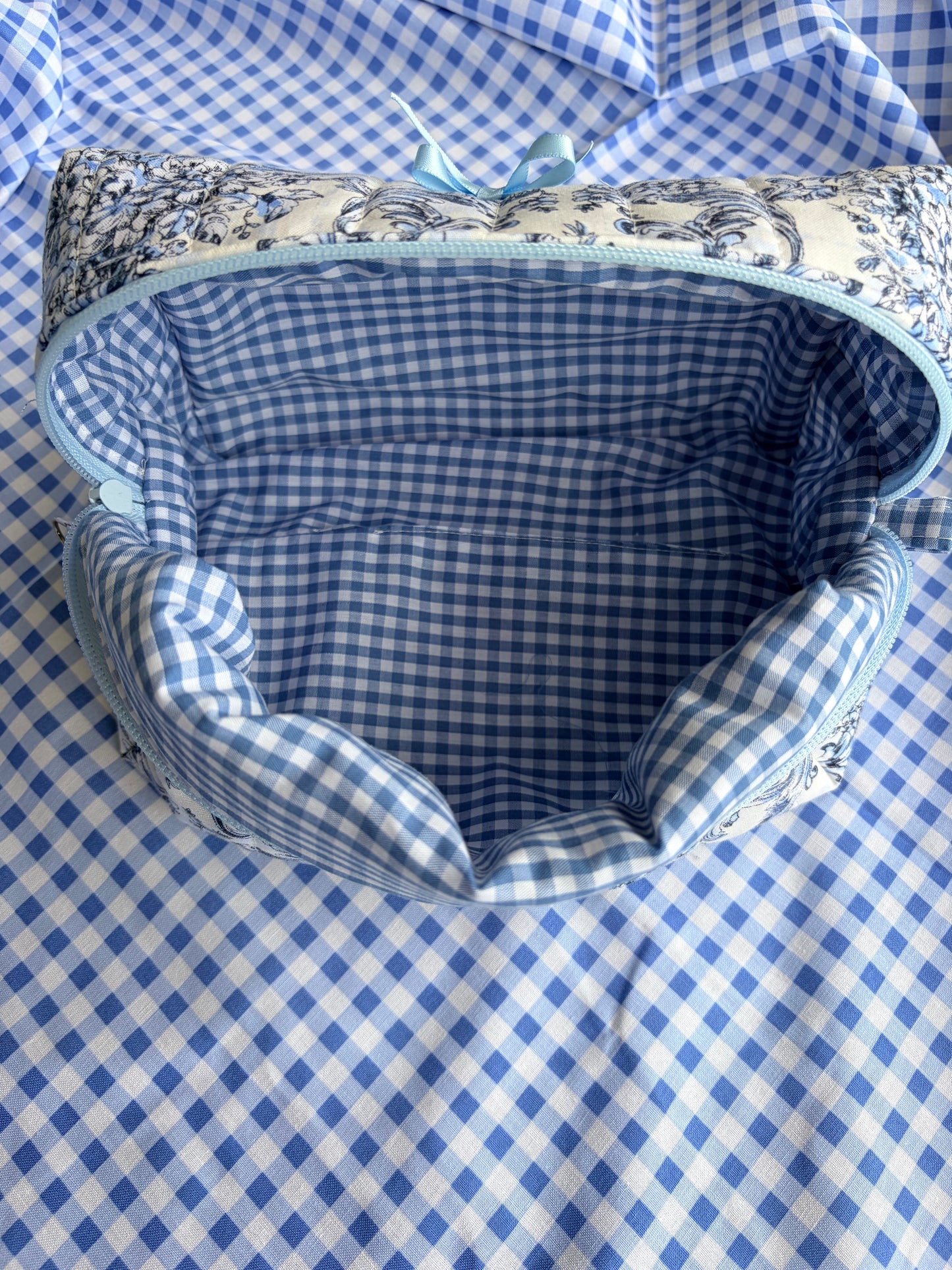 French Blue Maiden, Boxy pouch