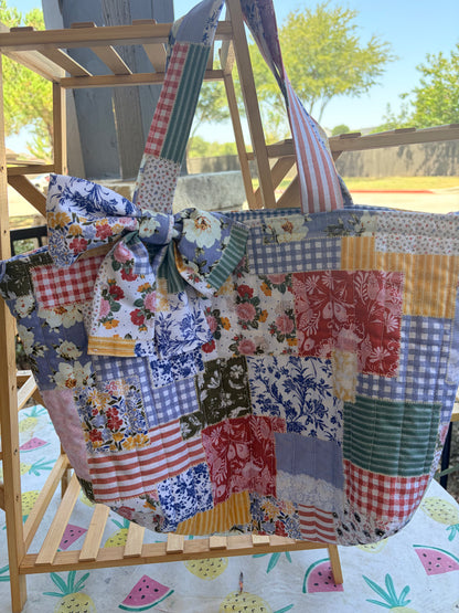 Country Quilt Pattern Tote Bag