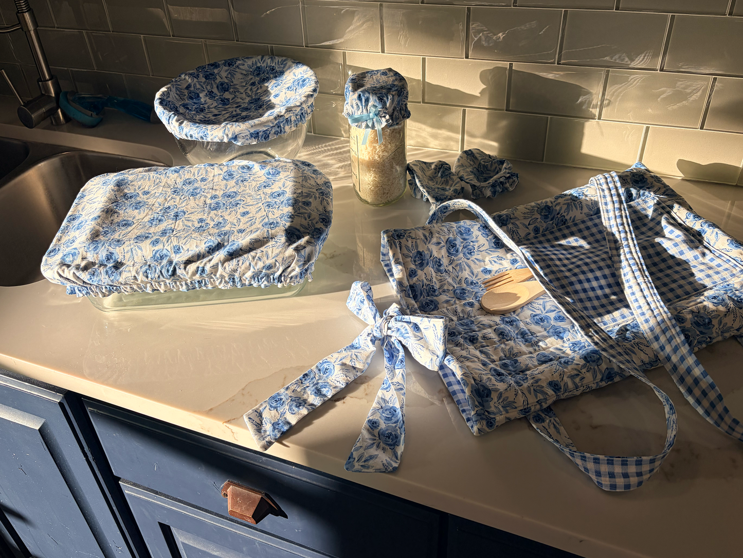 Blue Rose Print Casserole Cover